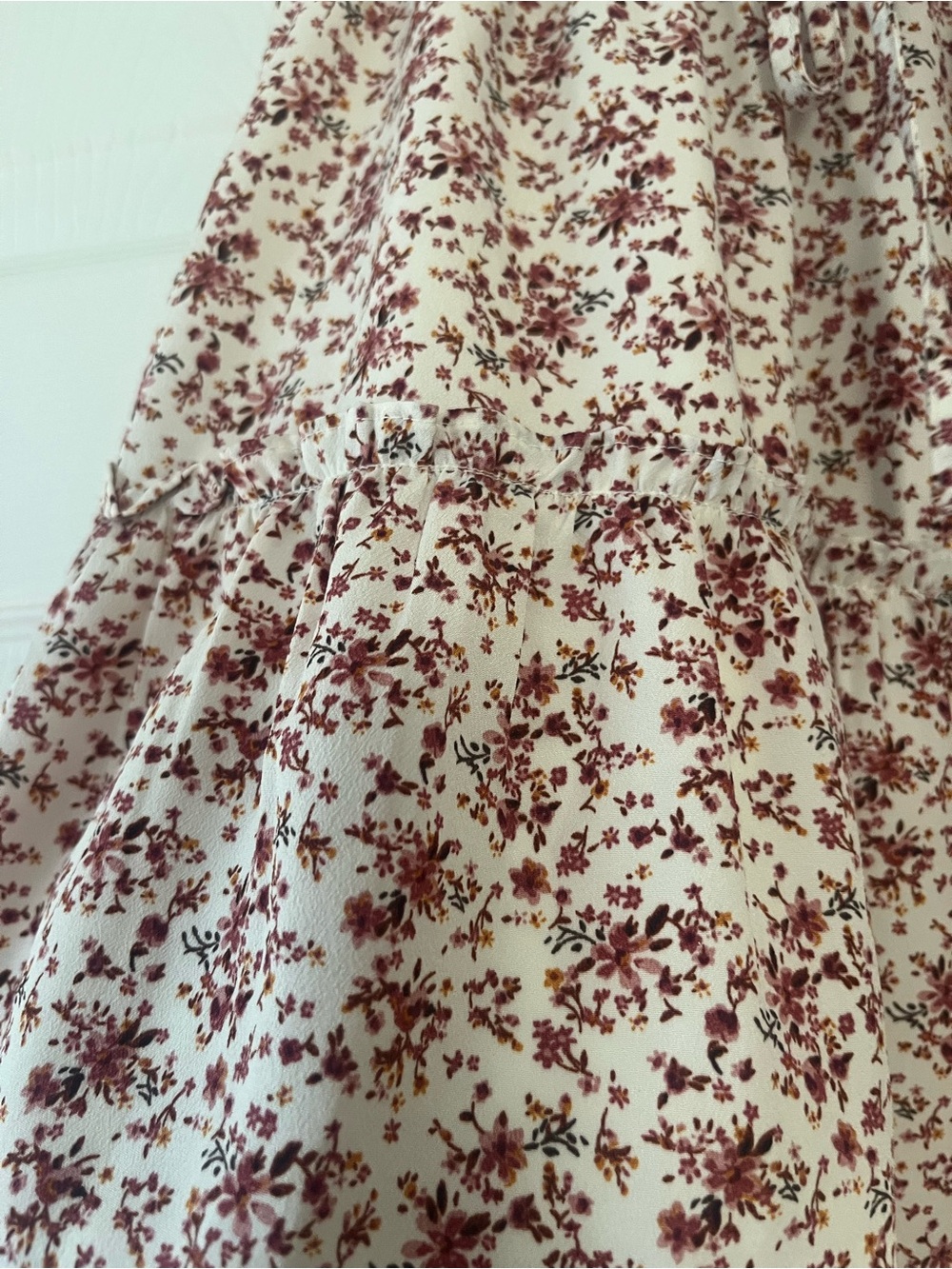 Paper Crane Cream Mini Skirt with Burgundy Floral Print - Picture 2 of 7